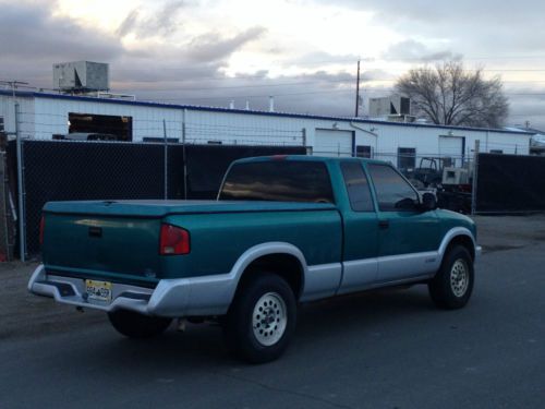 Find Used Chevy S10 Extended Cab 4x4 Automatic Ac Bed Cover 128k 43 7252