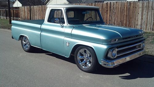 1964 chevy c-10 classic pickuptruck