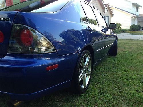 Purchase used 2002 Lexus IS300 Auto Shift Rare color! must sell 3 days