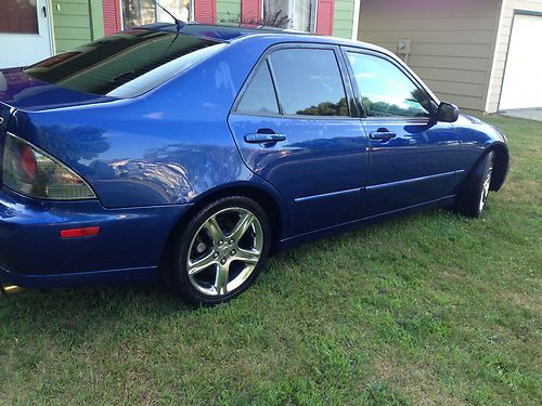 Purchase used 2002 Lexus IS300 Auto Shift Rare color! must sell 3 days!!lady owned book 8000