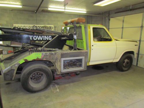 Buy used Classic, Ford F-350 Tow Truck with Wheel Lift...Diesel....Maryland in Goldsboro ...