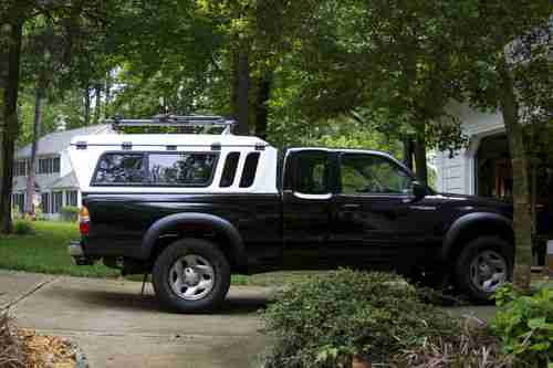 Toyota tacoma 4 wheel drive manual transmission full cab truck