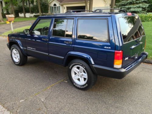 Sell Used 2001 Jeep Cherokee Sport 4 Door 40 Liter 4x4 Only 79000