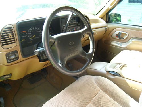 1995 chevy interior