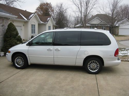1999 town and country van