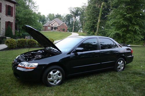 1998 Honda accord 4 door black #6