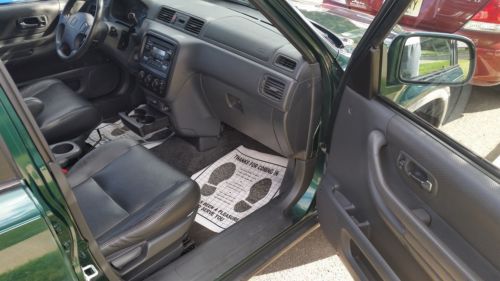 Sell used 2001 Green Honda CR-V 4 Wheel Drive! LEATHER INTERIOR VERY