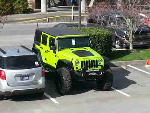 Sell used 2012 Lifted Gecko Green Jeep Wrangler Unlimited in Cleveland