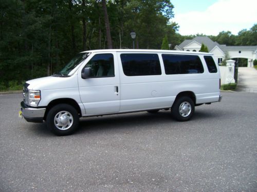 2011 ford e350 passenger van