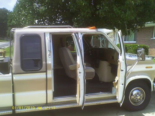Sell Used 1988 E350 F350 Ford Dually Centurian Dreamer