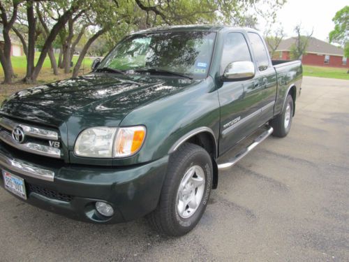 Sell used 2004 TOYOTA TUNDRA SR5 ACCESS CAB - GREAT TRUCK - FAMILY