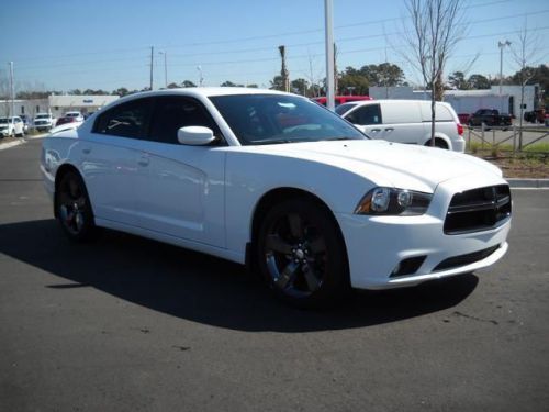 2014 dodge charger sxt