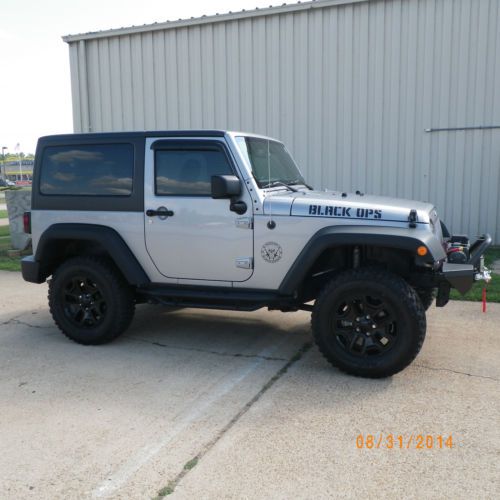 2014 jeep wrangler sport sport utility 2-door 3.6l black ops edition