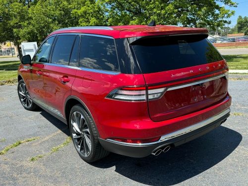 2021 lincoln aviator reserve/awd/lane centering assist/panoramic roof/loaded