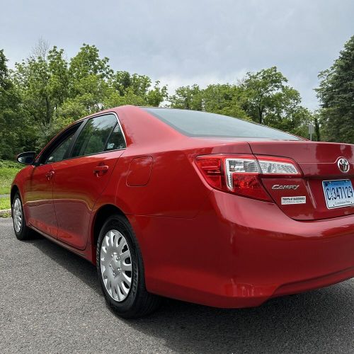 2012 toyota camry le low 26k miles handicap controls 1 owner