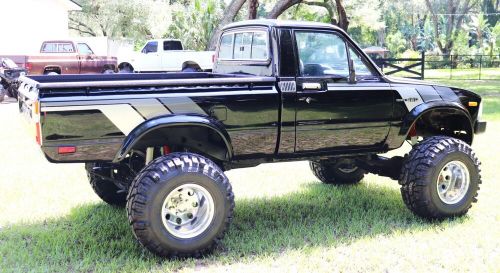 1983 toyota pickup sr5 factory sun roof