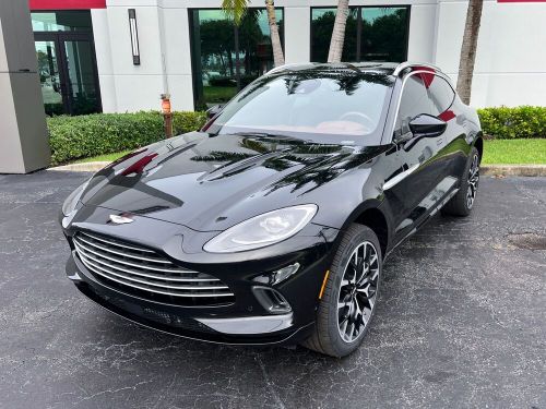 2021 aston martin dbx