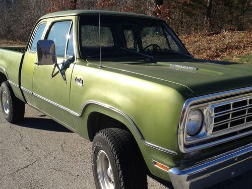 1976 dodge power wagon