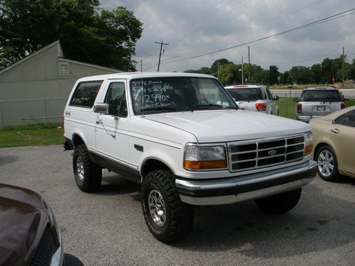 1996 ford bronco xlt sport utility 2-door 5.0l