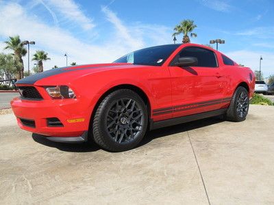 V6 3.7l custom wheels black strip auto ac 6 disc cd