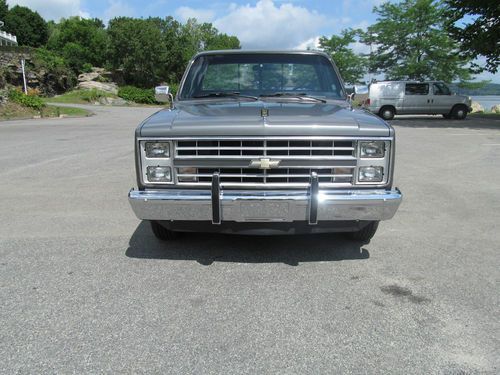 1987 chevrolet silverado c/10 pick-up