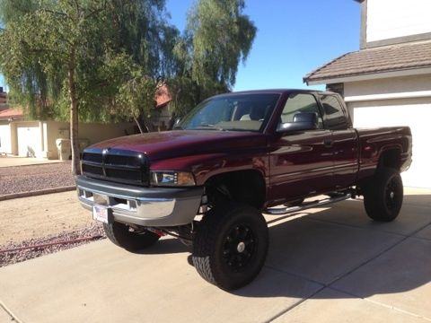 2001 dodge ram 2500 turbo charged diesel 4x4 with lift and only 63k miles