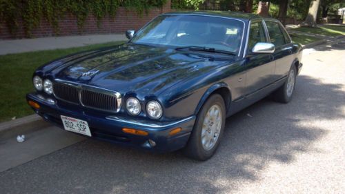 Very nice beautiful midnight blue 1999 jaguar xj8 sedan 4-door 4.0l v8