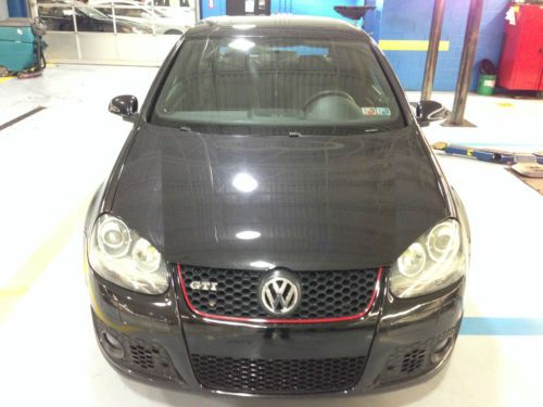 2007 volkswagen gti base hatchback 2-door 2.0l