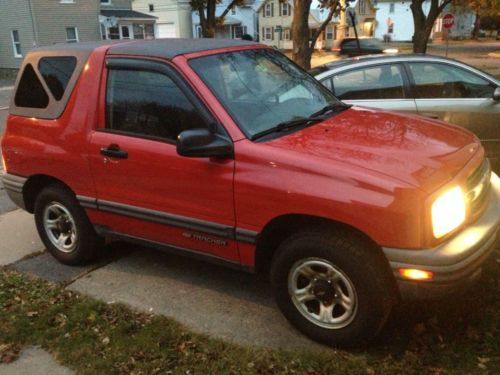 Low miles tracker convertible hard top, 4x4 cousin of geo tracker, no reserve