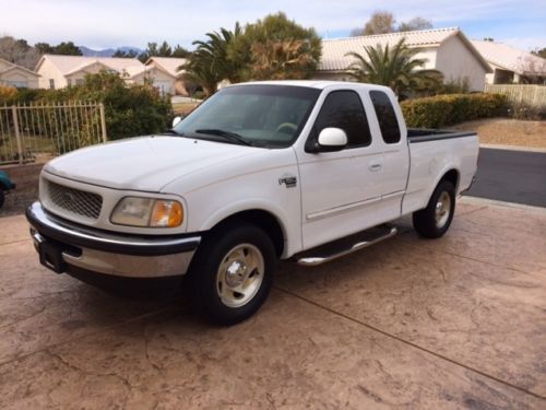 1998 ford f-150 lariat extended cab pickup 3-door 4.6l