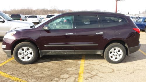 2009 chevrolet traverse ls sport utility 4-door 3.6l. repairable.