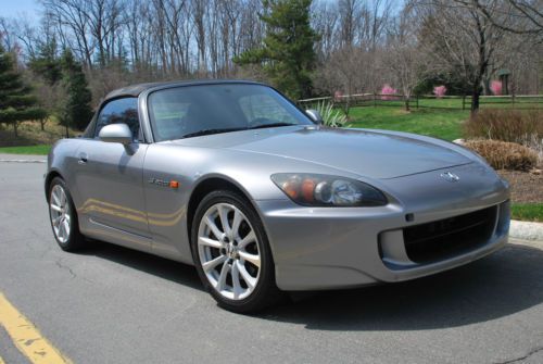 2007 honda s2000 excellent condition very clean
