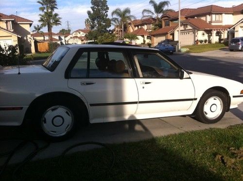 1990 pontiac bonneville sse sedan 4-door 3.8l