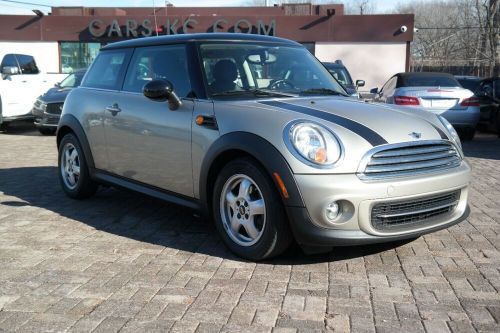 2011 mini cooper base 2dr hatchback