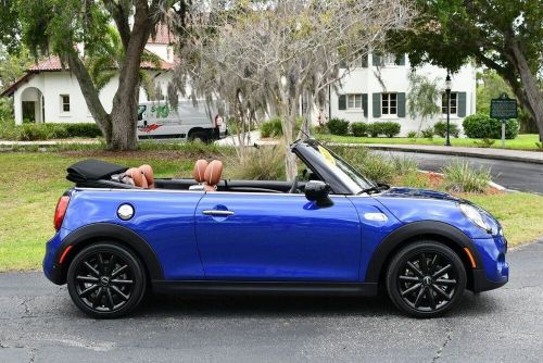 2021 mini cooper s w/iconic trim package and touch screen navigation