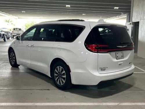 2021 chrysler pacifica hybrid touring l