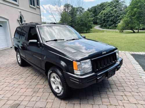1998 jeep grand cherokee 5.9l limited 1st of srt line clean low miles no reserve