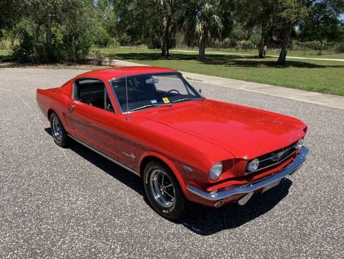 1965 ford mustang front disc brakes, beautiful red exterior!