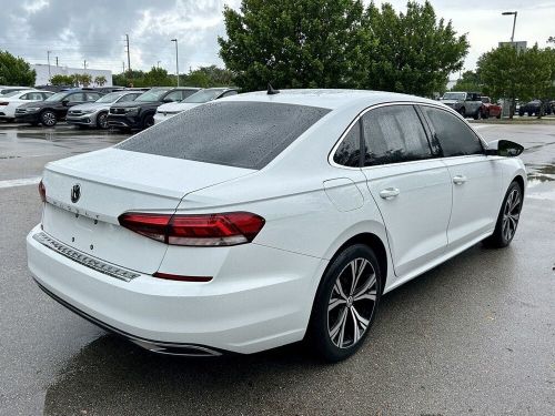 2021 volkswagen passat 2.0t se