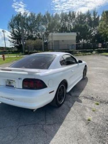 1995 ford mustang cobra svt