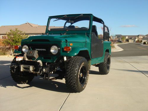 1974 toyota land cruiser fj40,winch,v8 conversion