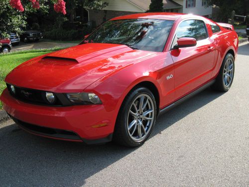 2012 ford mustang gt 6 speed manual brembo's 1 owner  only 4700 miles sharp