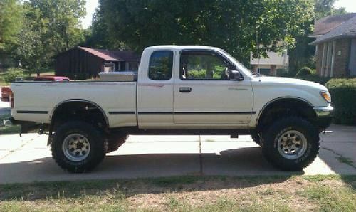 Sell used 1996 Toyota Tacoma DLX Extended Cab Pickup 2-Door 3.4L in ...