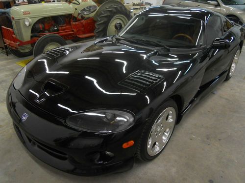 1999 dodge viper gts coupe 2-door 8.0l