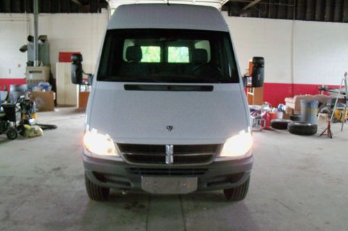 2004 dodge sprinter mercede diesel  cargo 2500 extended high roof.