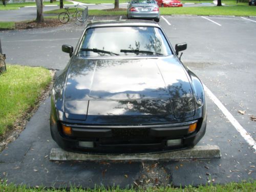 1984 porsche 944 base coupe 2-door 2.5l