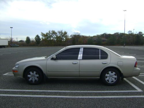 1998 nissan maxima gxe sedan 4-door 3.0l