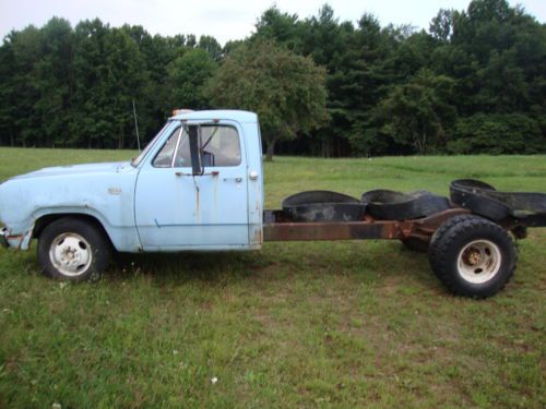 1975 dodge pick up truck