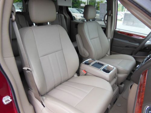 2014 chrysler town & country touring-l