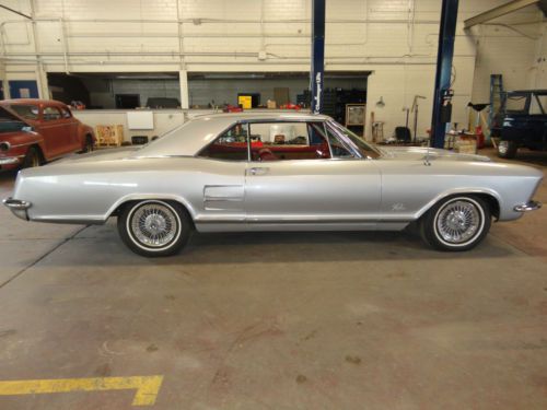 1963 buick riviera base hardtop 2-door 6.6l